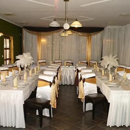 Malomudvar Etterem Cukraszda Panzio Es Rendezvenyhaz