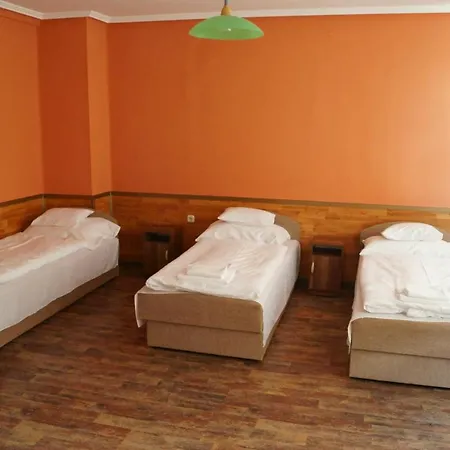 Malomudvar Etterem Cukraszda Panzio Es Rendezvenyhaz Отель типа 