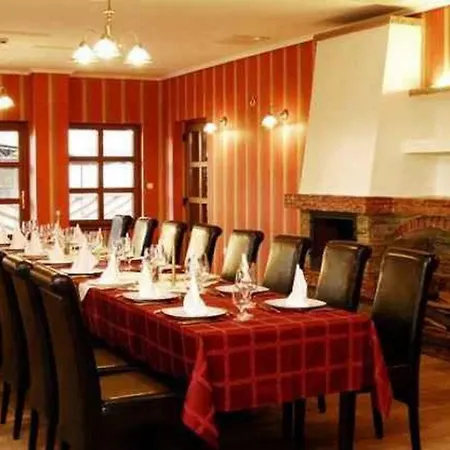 Malomudvar Etterem Cukraszda Panzio Es Rendezvenyhaz Отель типа 