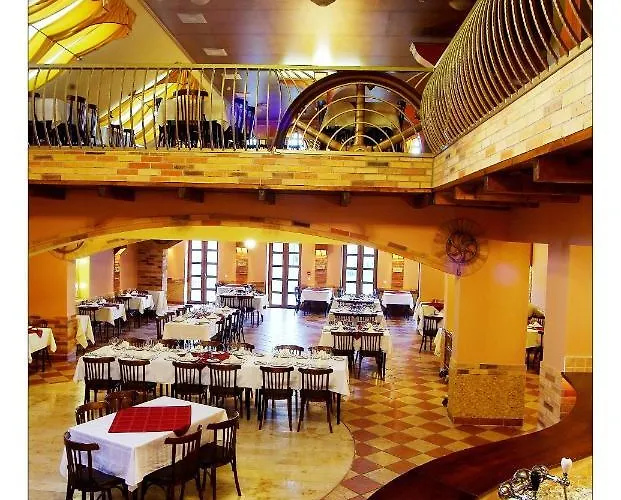 Malomudvar Etterem Cukraszda Panzio Es Rendezvenyhaz Bed & Breakfast